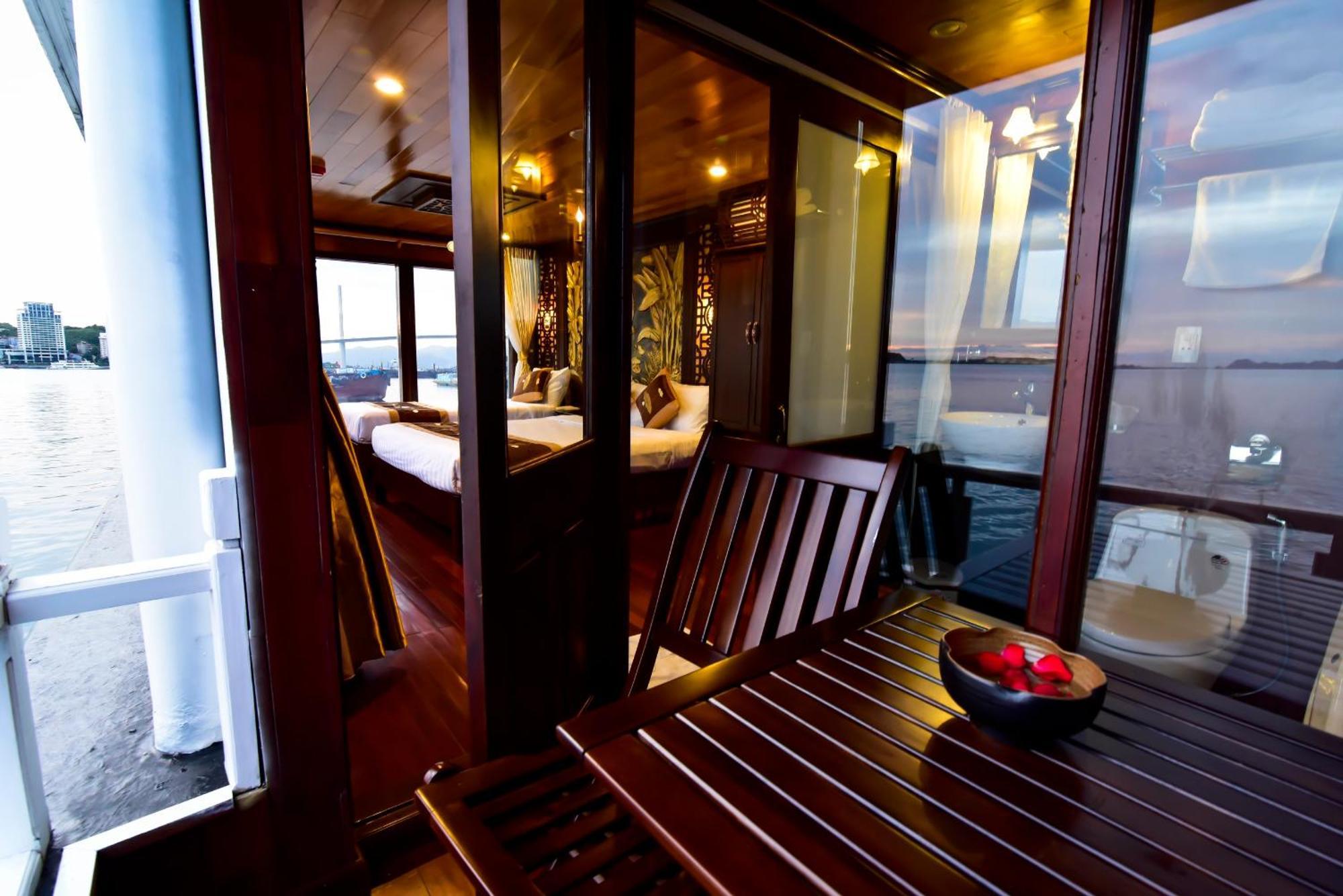 Отель Renea Cruises Halong Халонг Экстерьер фото