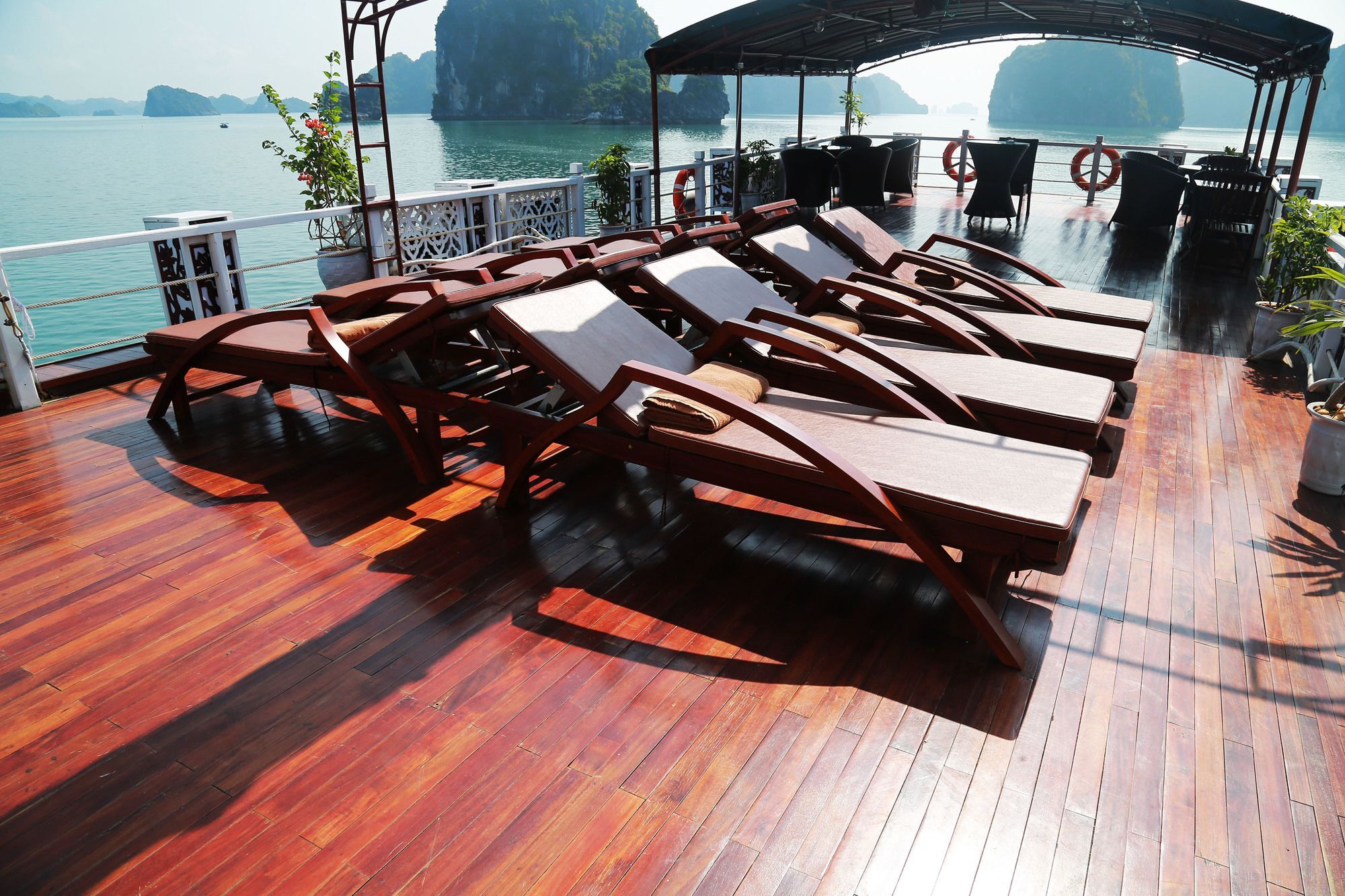 Отель Renea Cruises Halong Халонг Экстерьер фото